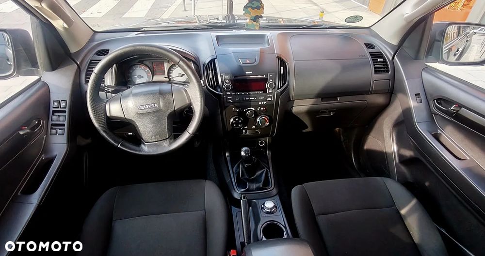 Isuzu D-Max 1.9 DC LS+ - 8