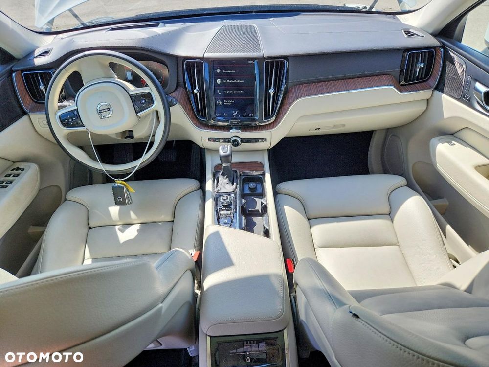 Volvo XC 60 - 8
