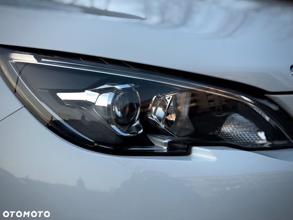 Peugeot 308 1.2 PureTech Allure S&S - 28