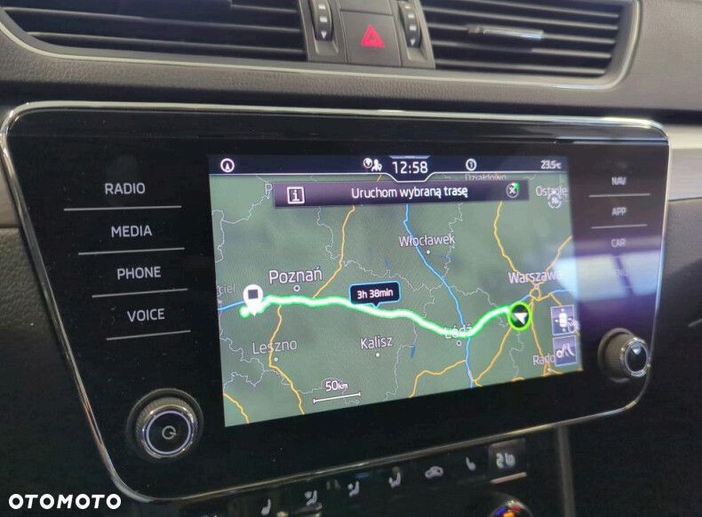 Skoda Superb 2.0 TDI SCR Style DSG - 6