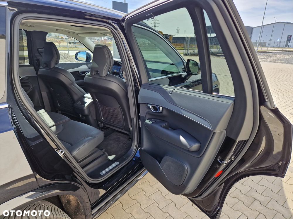 Volvo XC 90 B5 D AWD Plus Bright - 24