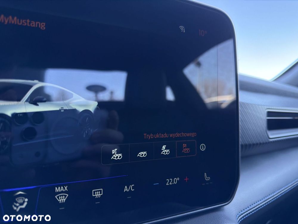 Ford Mustang - 16