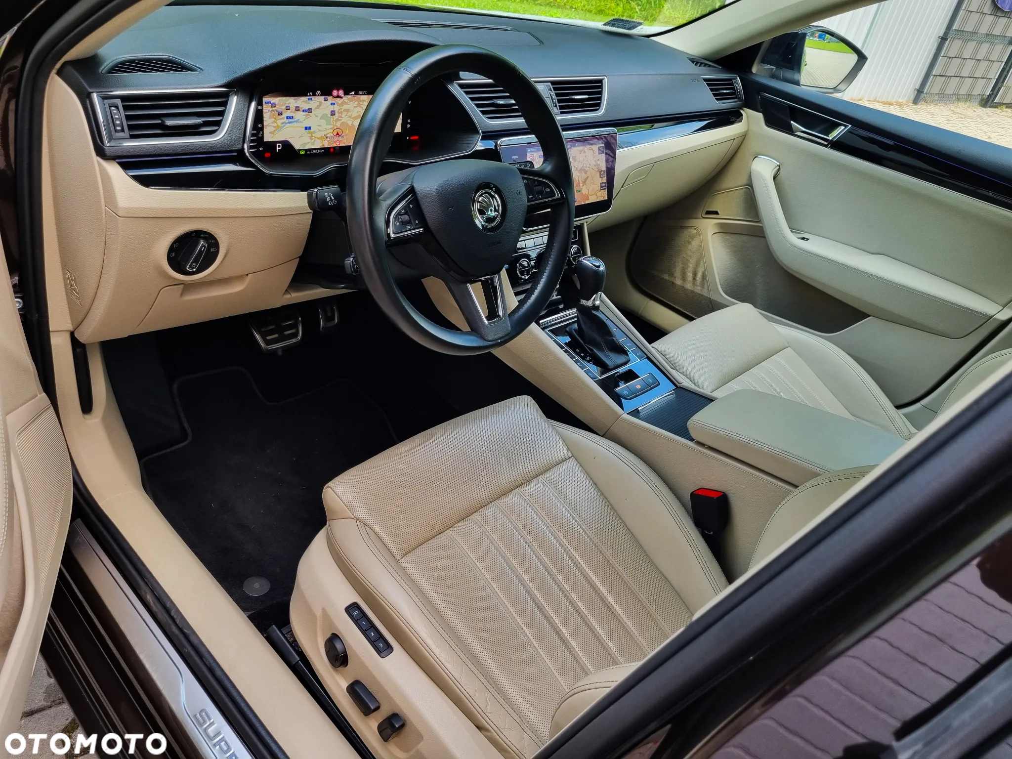 Skoda Superb 2.0 TDI 4x4 L&K DSG - 12