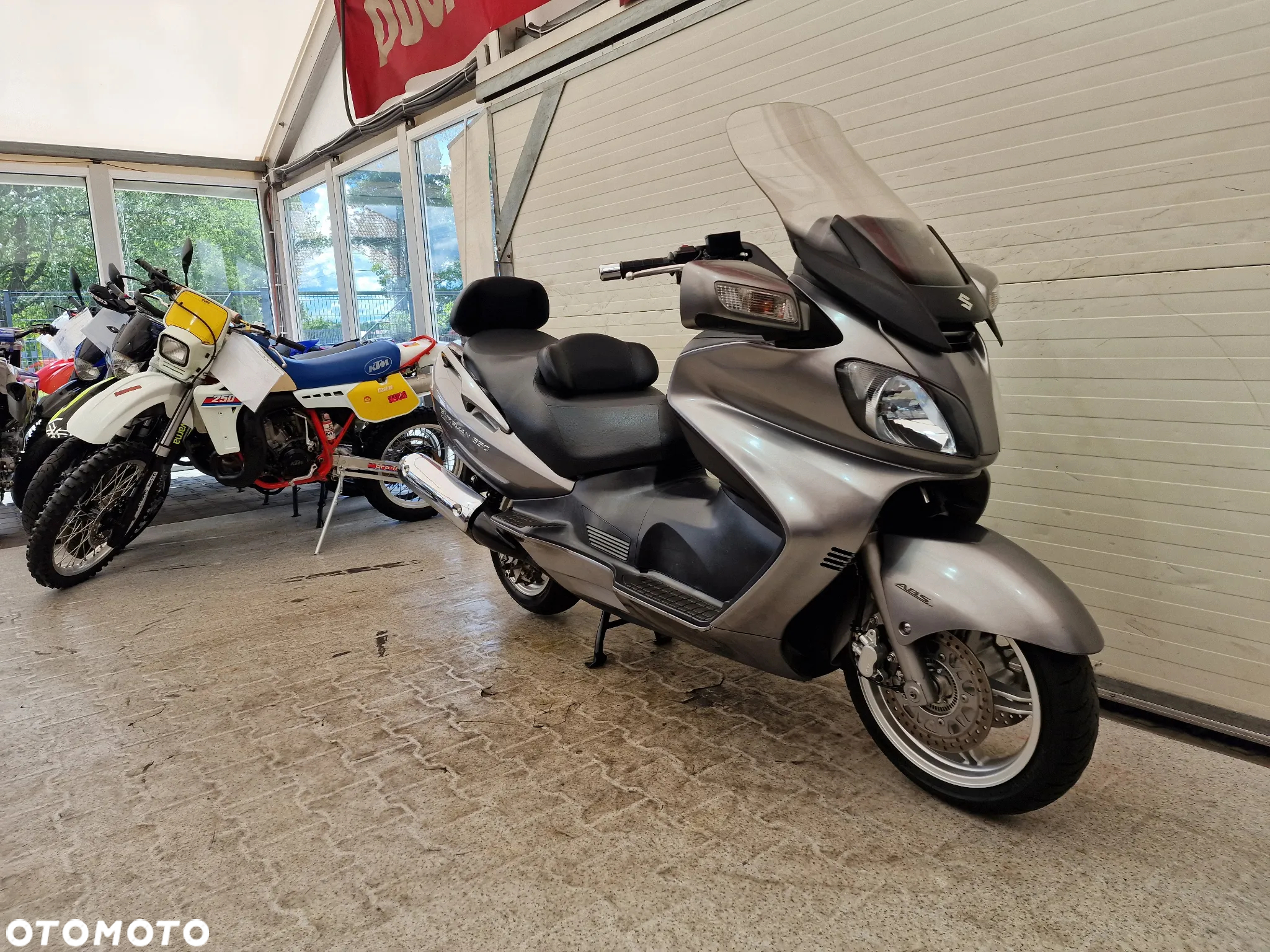 Suzuki Burgman - 5