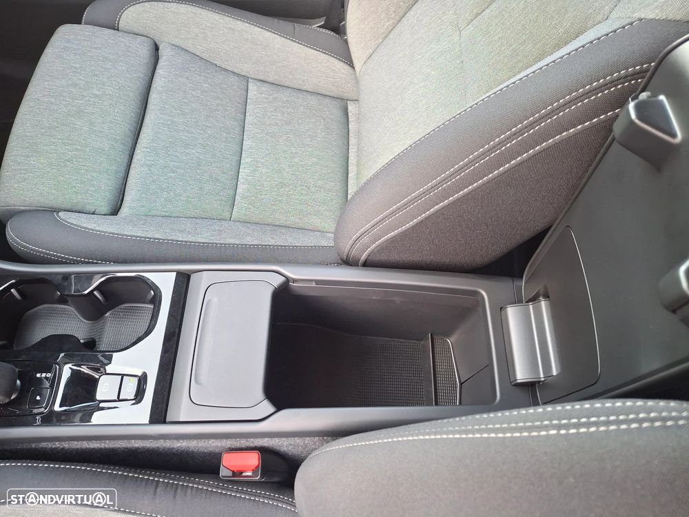 Volvo XC 40 2.0 B3 Black Edition - 29