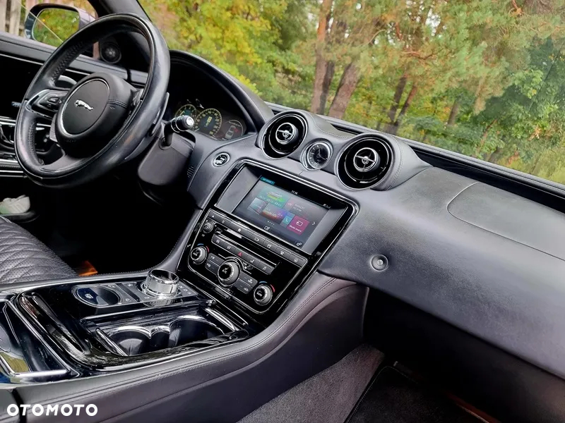 Jaguar XJ 3.0 T LWB AWD Portfolio - 7
