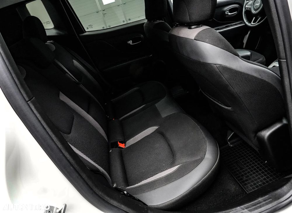 Jeep Renegade 1.5 FWD AT7 MHEV Limited - 15