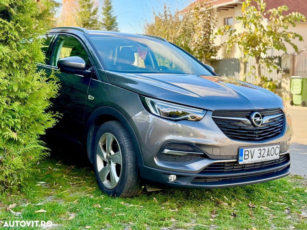 Opel Grandland X 1.2 Turbo START/STOP GLX - 2