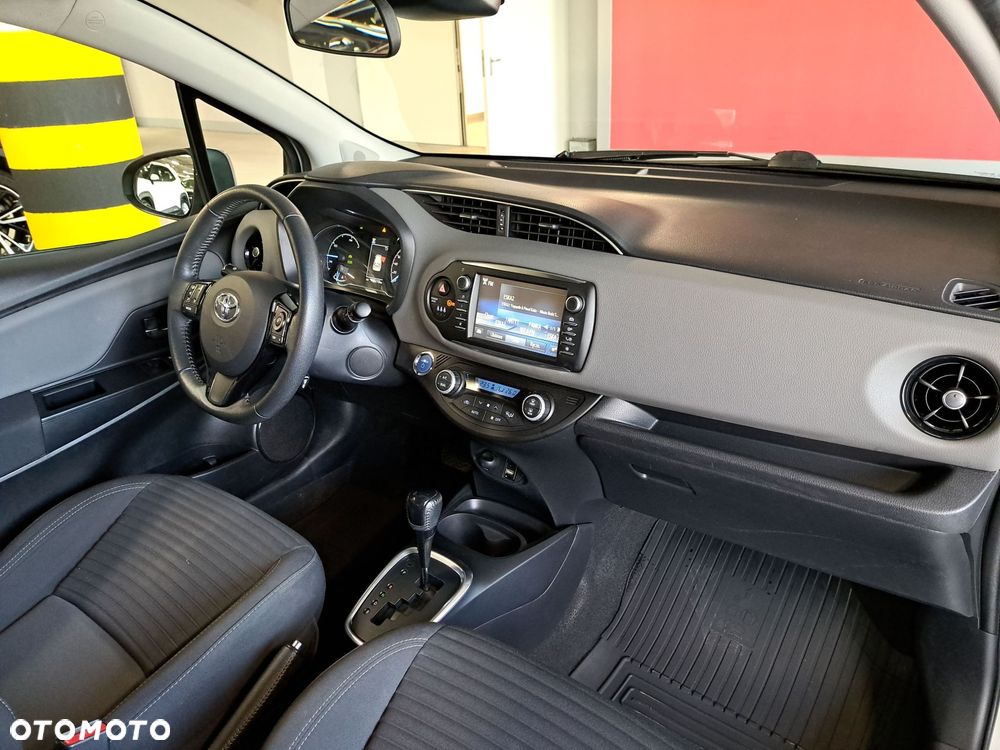 Toyota Yaris - 17