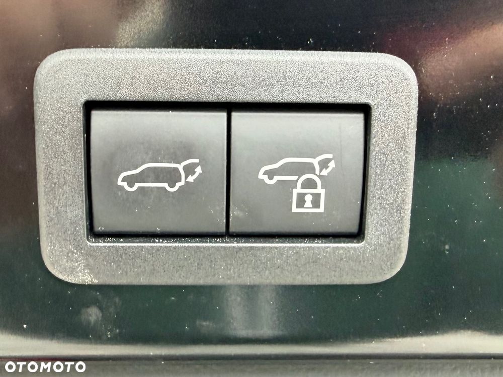 Toyota Corolla Cross 2.0 Hybrid Premiere Edition - 30