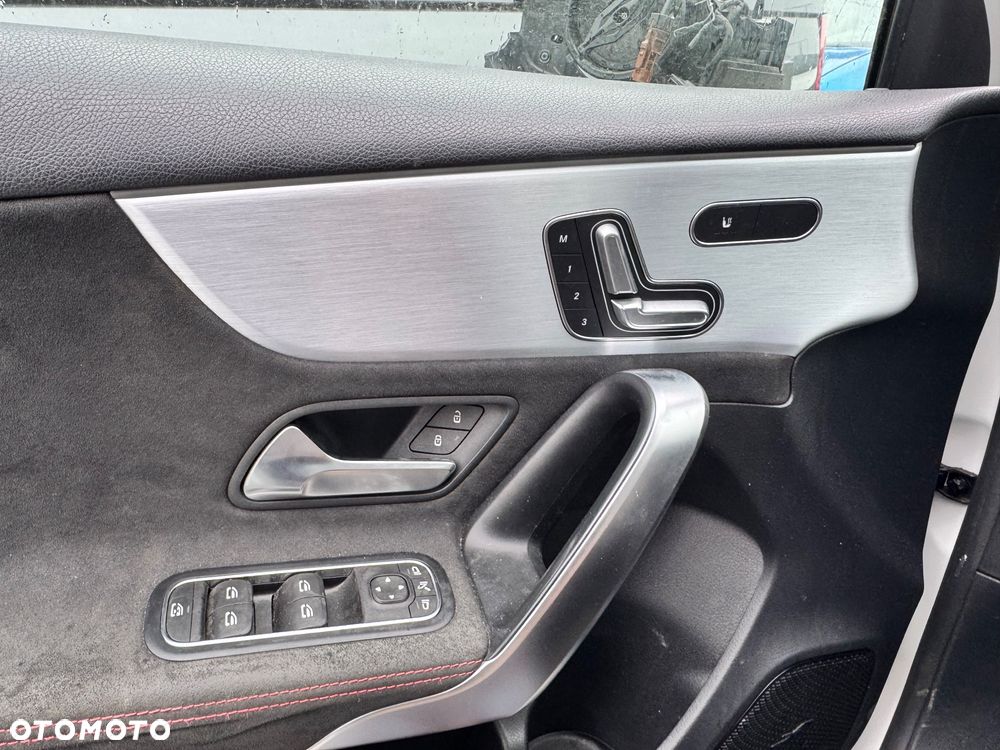 Mercedes-Benz Klasa A 250 Sport 7G-DCT - 20