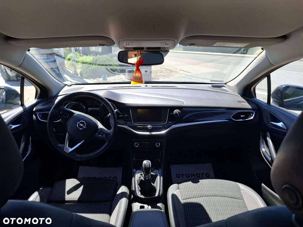 Opel Astra 1.2 T Elegance S&S - 18