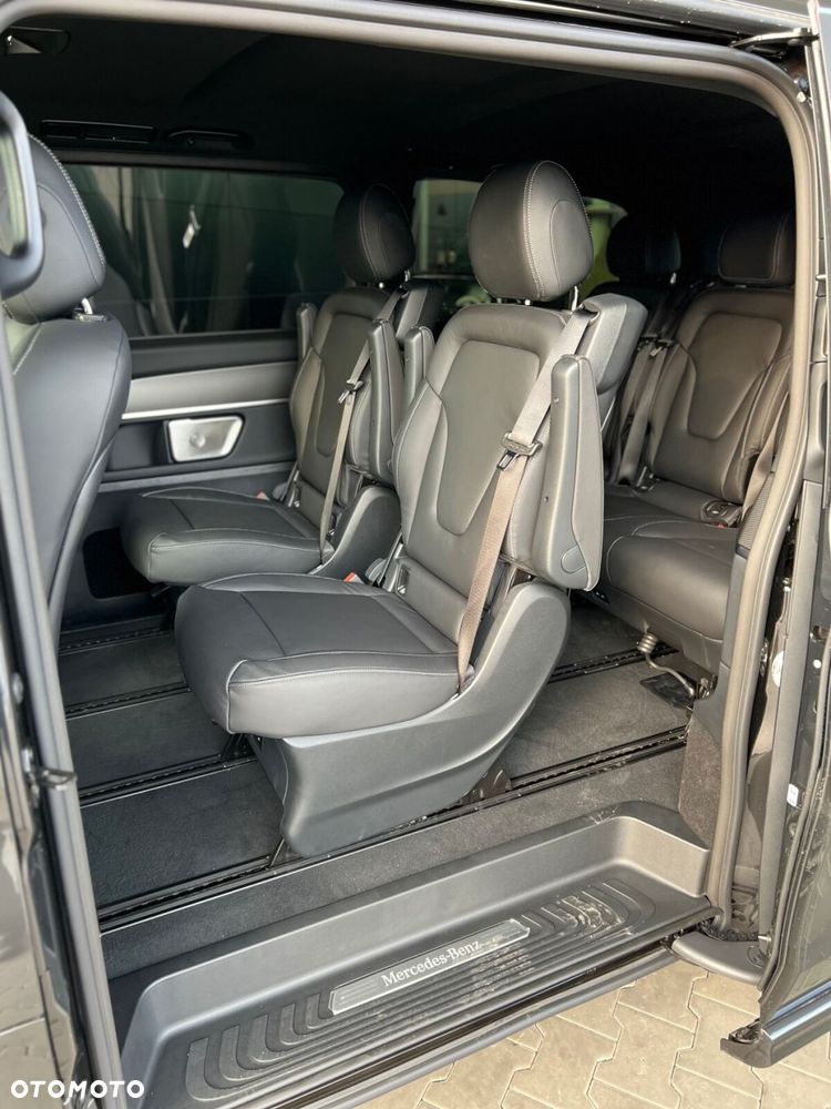 Mercedes-Benz Klasa V - 22