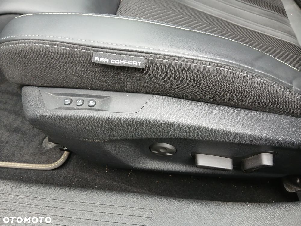Peugeot 308 - 13