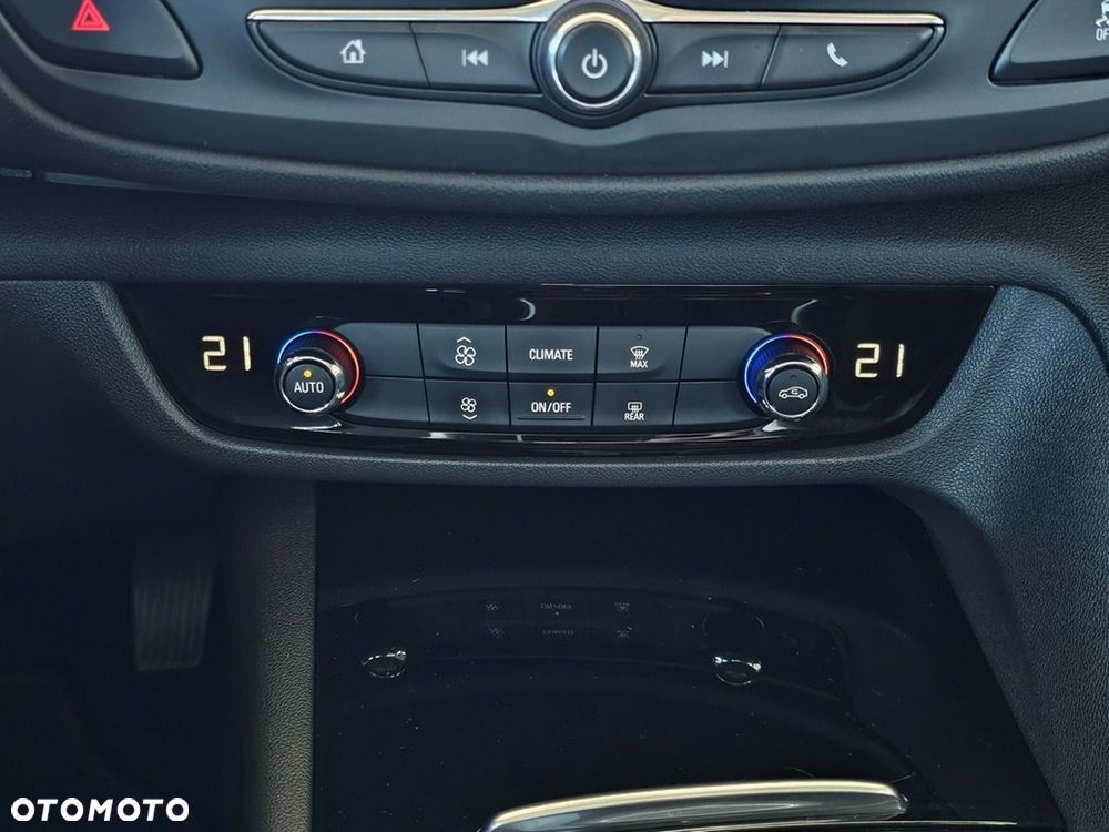 Opel Insignia - 25