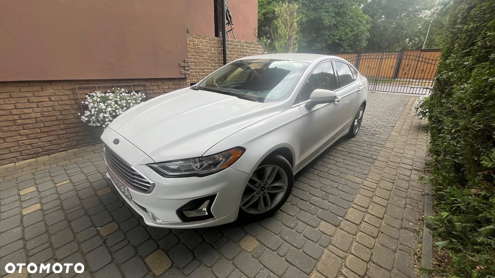 Ford Fusion - 4