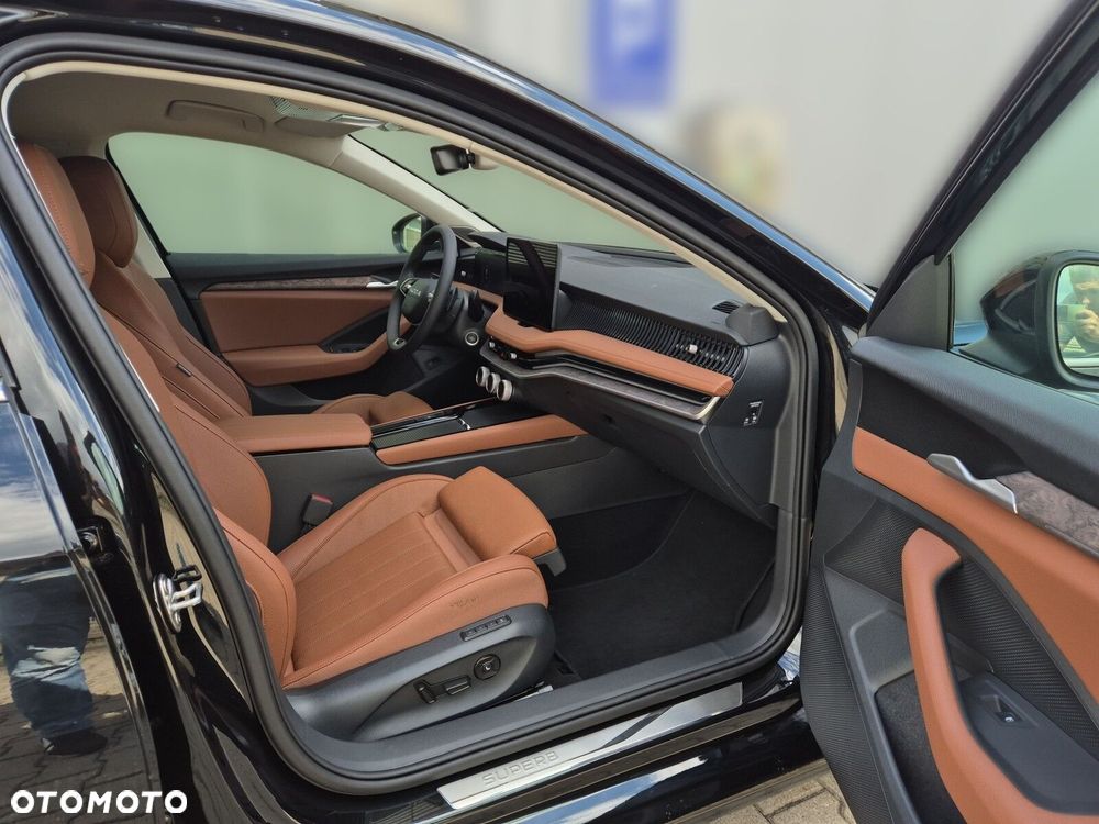 Skoda Superb 2.0 TDI SCR 4x4 L&K DSG - 18