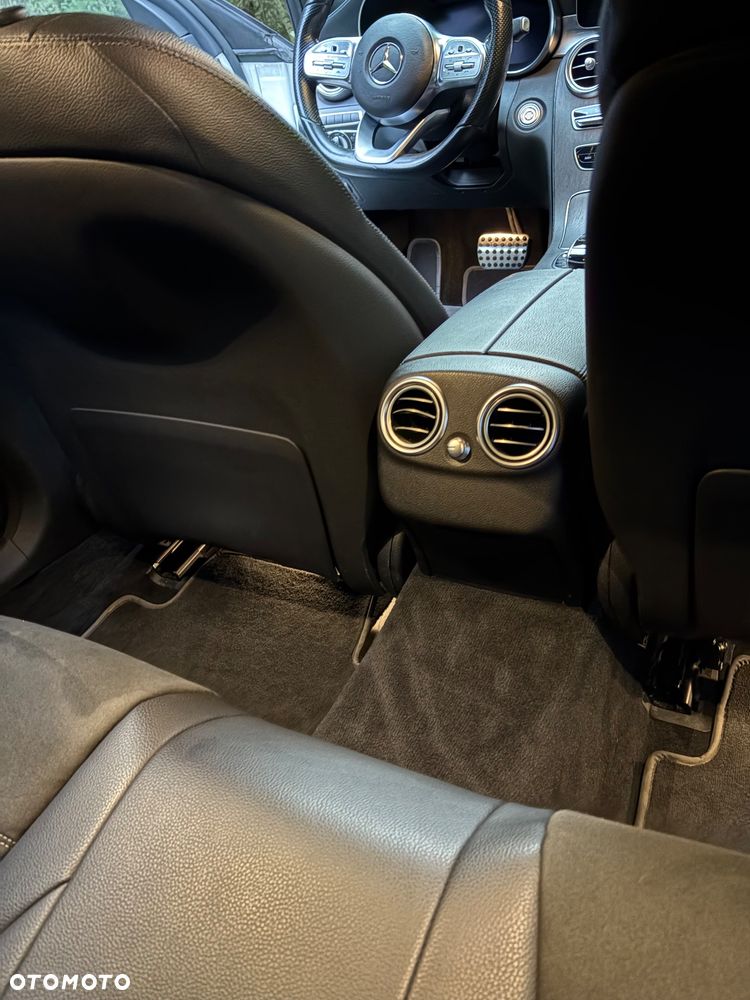 Mercedes-Benz Klasa C 300 de 9G-TRONIC - 38