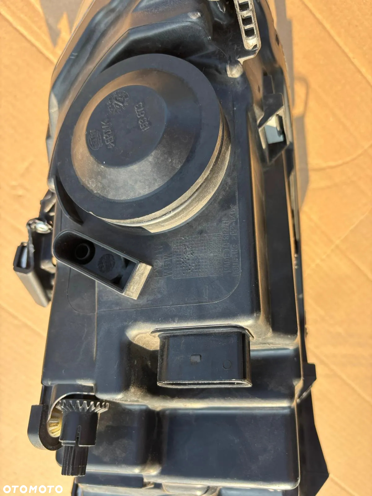 Lampa Reflektor VW POLO 08-13 6R LEWY PRZÓD Wersja EU - 6