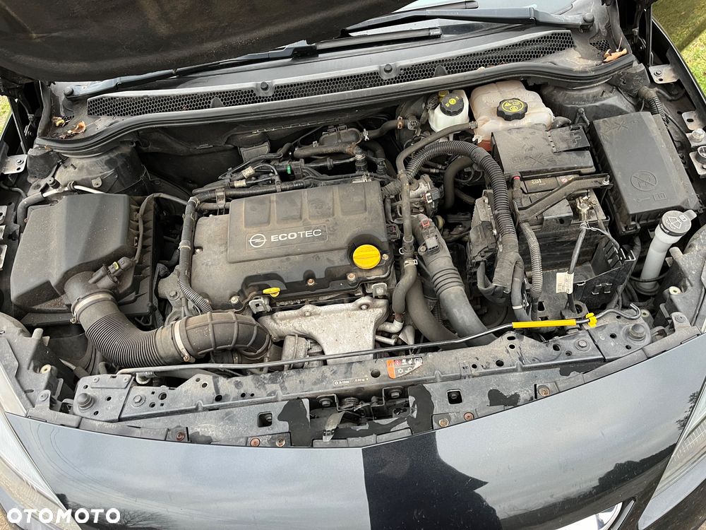 Opel Astra 1.4 Turbo Style - 24