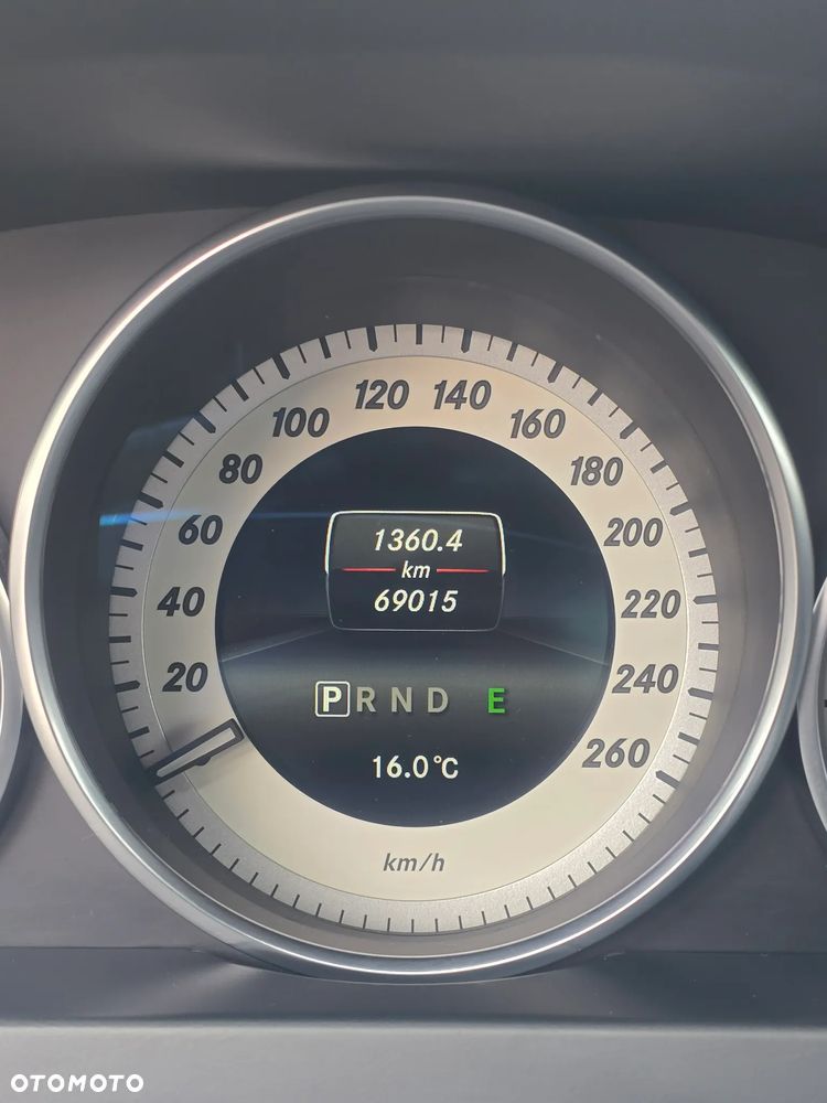 Mercedes-Benz Klasa E - 14