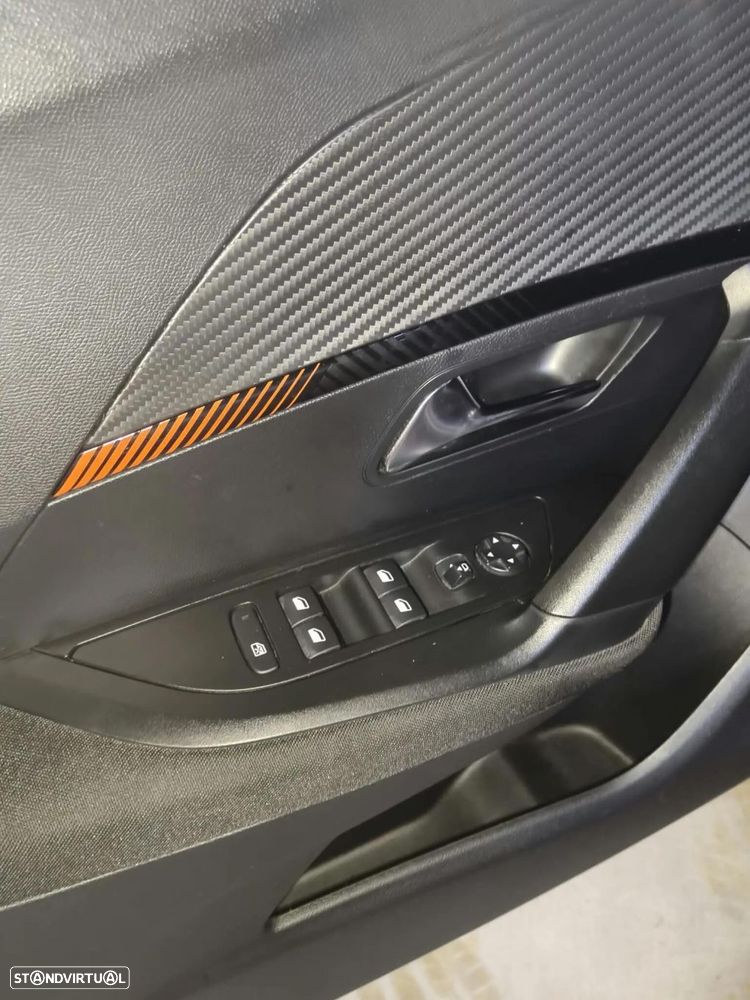 Peugeot e-2008 50 kWh Active Pack - 18