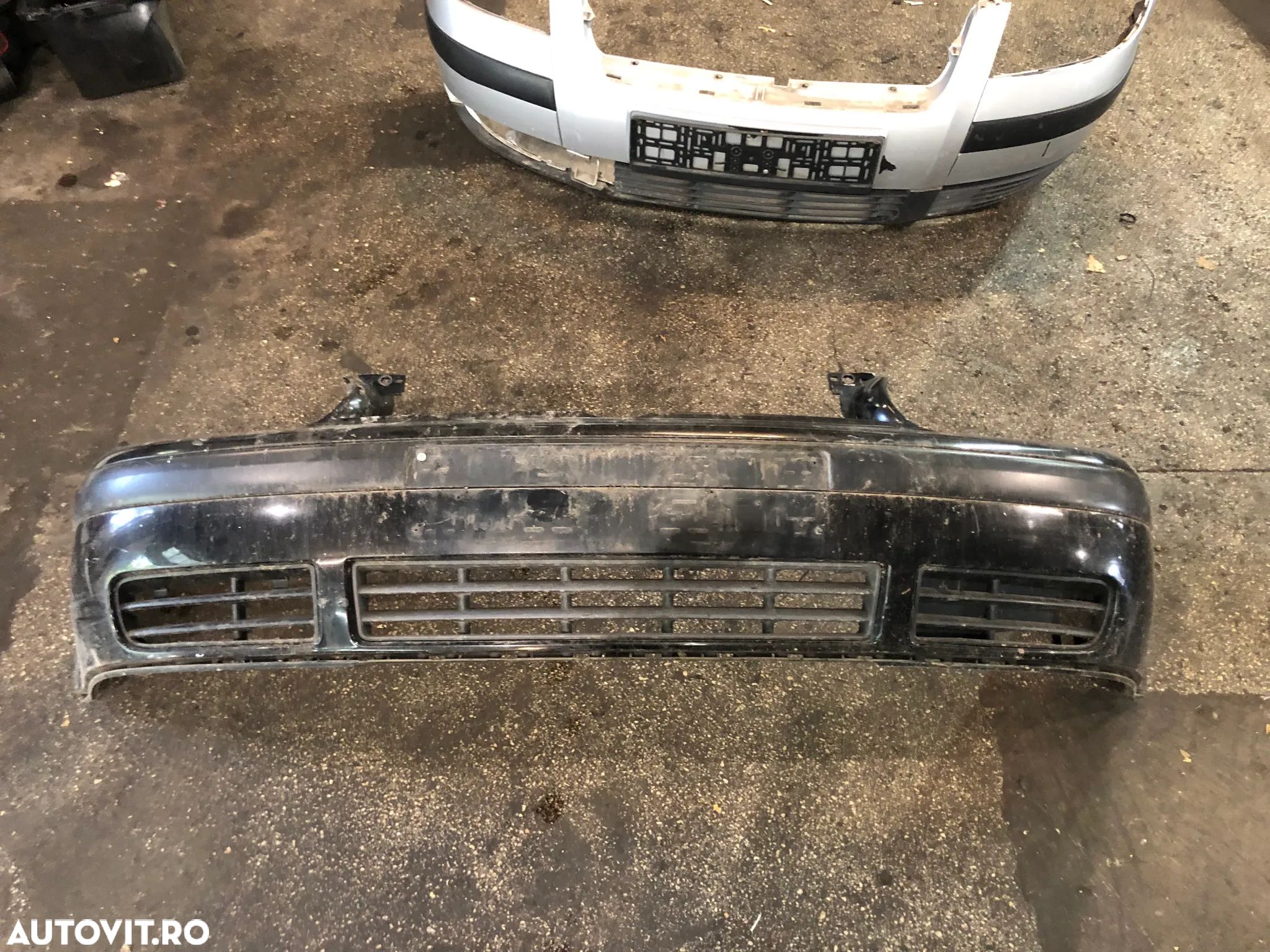 Bara fata VW Volkswagen Golf 4 negru 2001 - 1