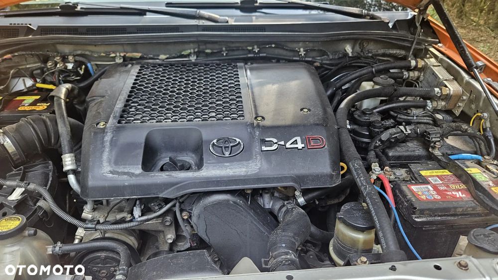 Toyota Hilux 2.5 D-4D DLX + - 27