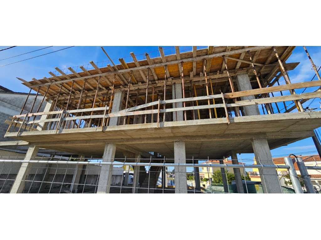 Moradia T4 em fase de construção, Pinhal do General - Fernão Ferro,... - Grande imagem: 3/17