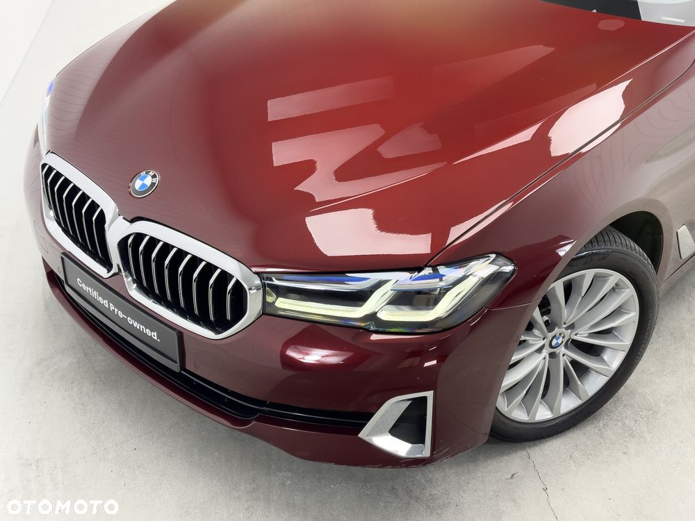 BMW Seria 5 520d xDrive Touring Luxury Line - 2