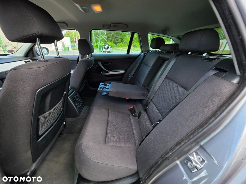 BMW Seria 3 - 24