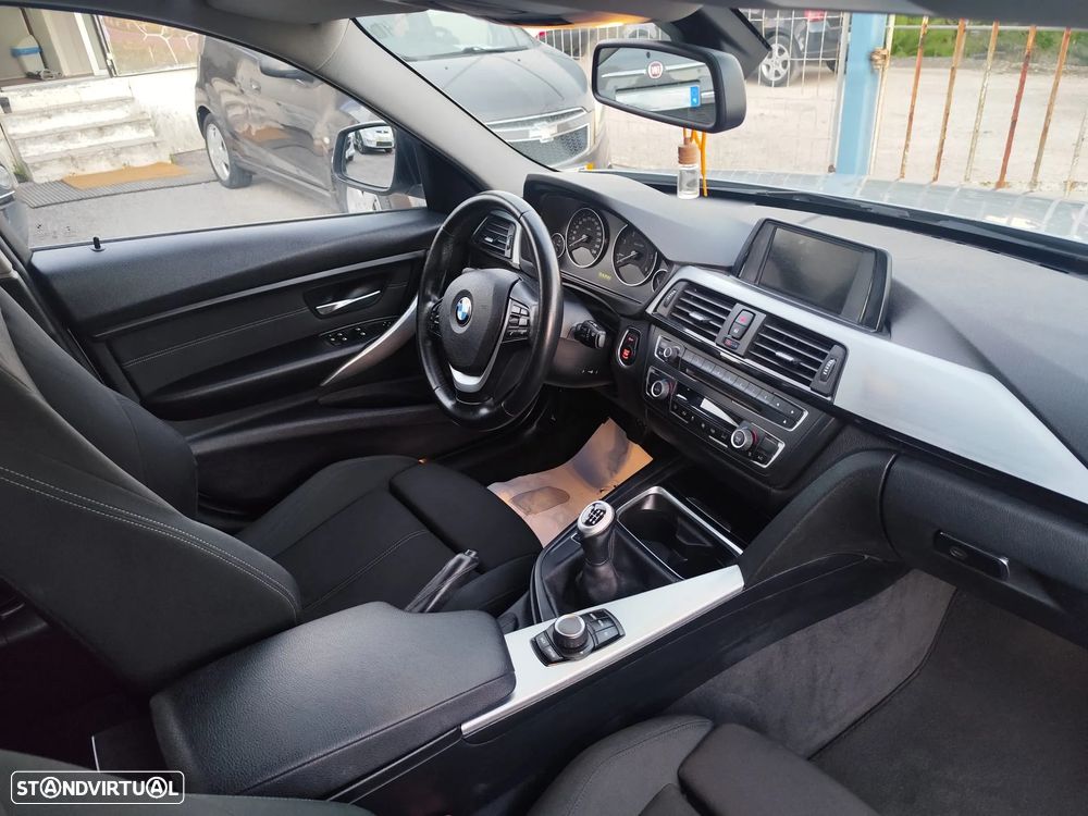 BMW 318 d Line Sport - 8