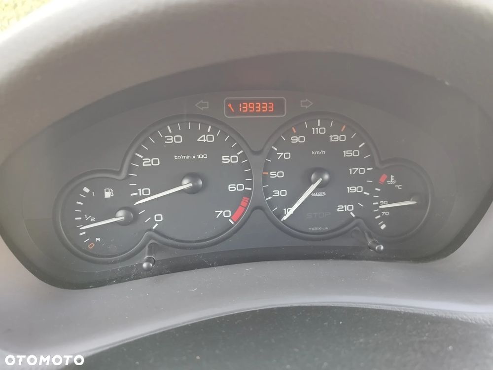 Peugeot 206 1.1 XR Presence - 7