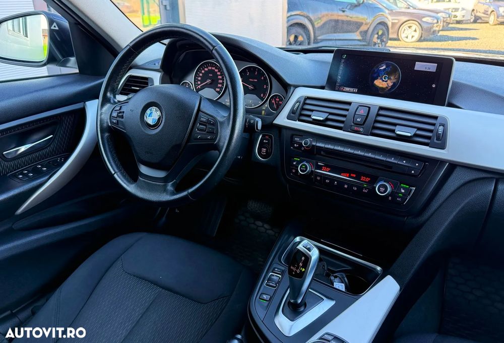 BMW Seria 3 320d Aut. - 9