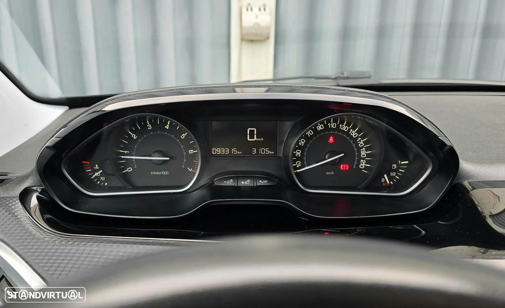 Peugeot 208 1.2 PureTech Signature - 10