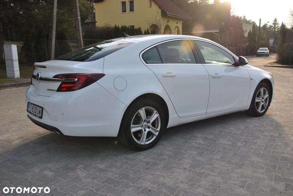 Opel Insignia - 12