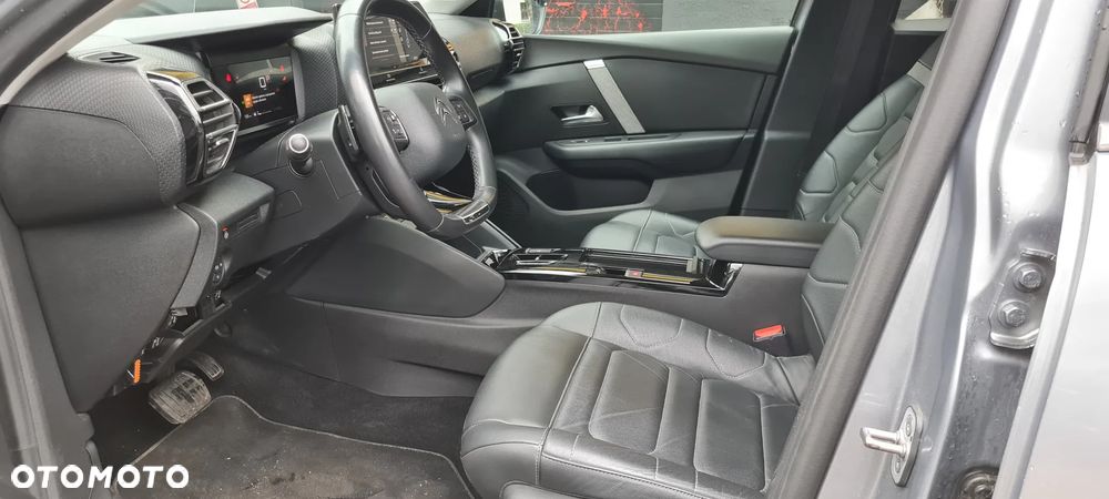 Citroën C4 PureTech 130 Stop&Start EAT8 SHINE - 6
