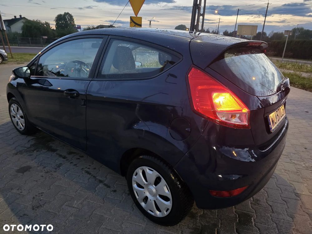 Ford Fiesta 1.25 Ambiente - 2