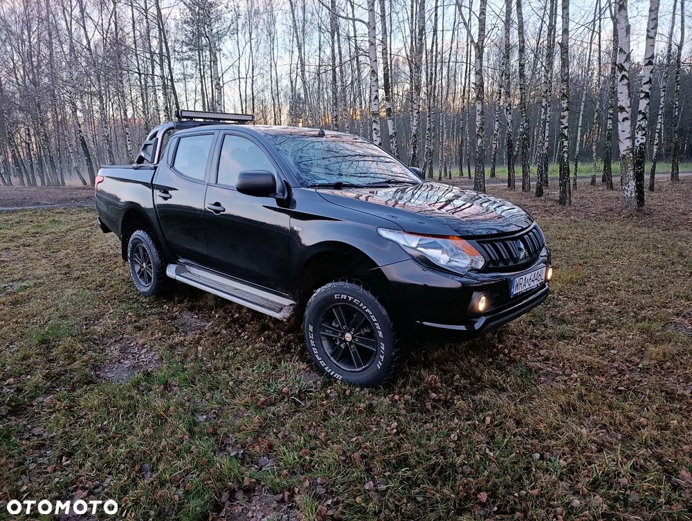 Mitsubishi L200 2.4 d DC Invite - 9
