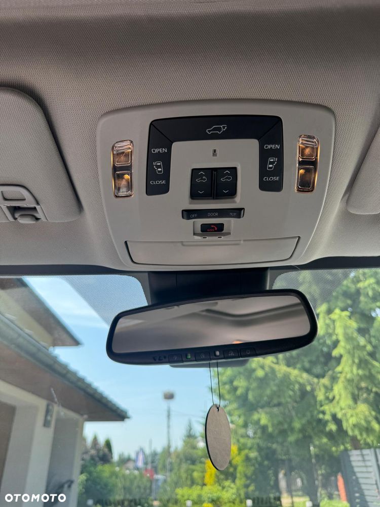 Toyota Sienna - 18