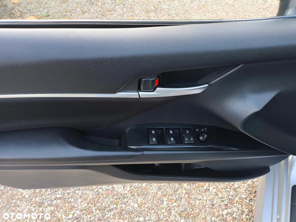 Toyota Camry - 9