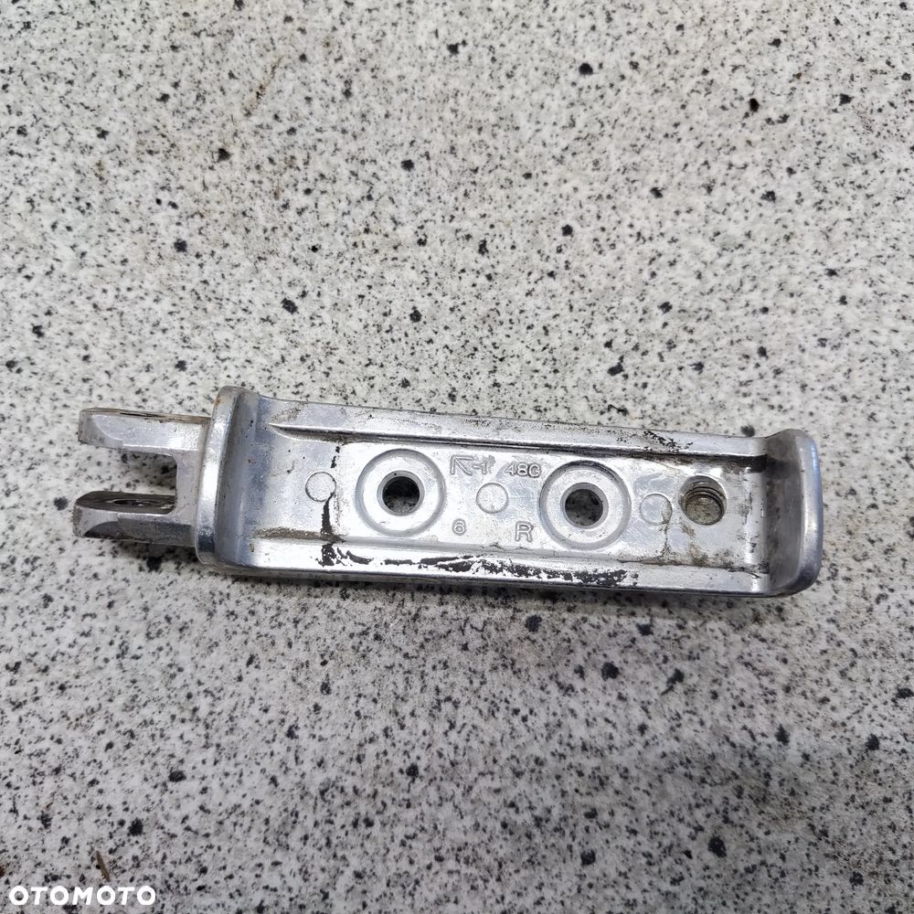 Podnóżek prawy przód, kierowcy Yamaha FZ6 - 1