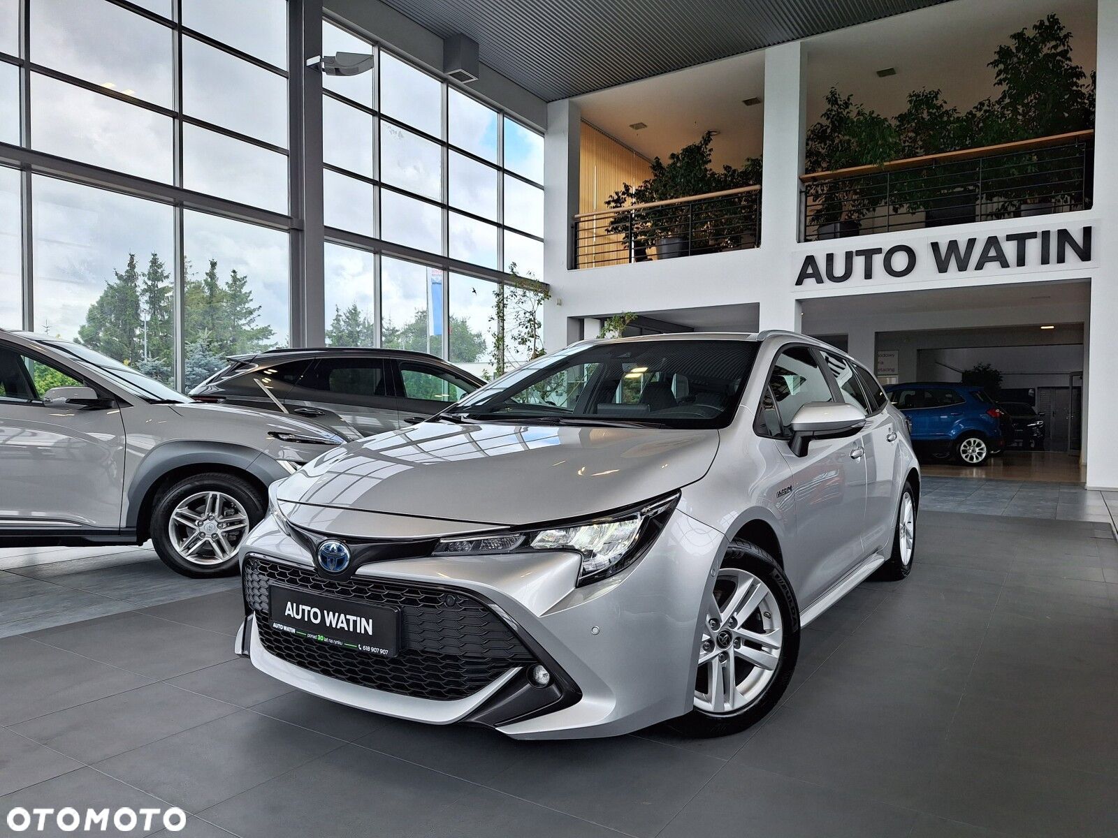 Toyota Corolla 1.8 Hybrid Comfort - 1