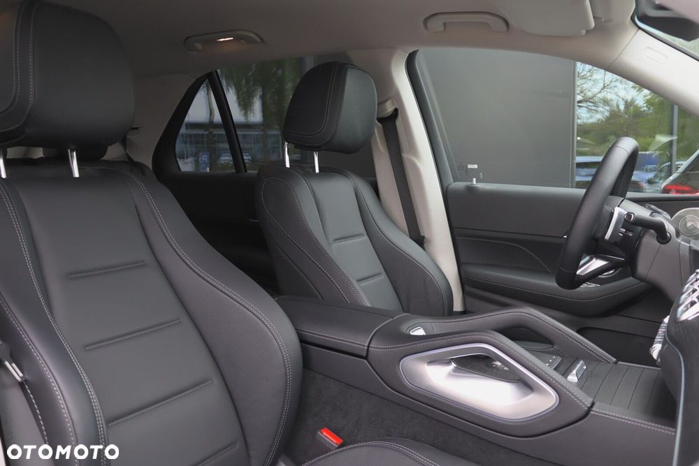 Mercedes-Benz GLE - 11