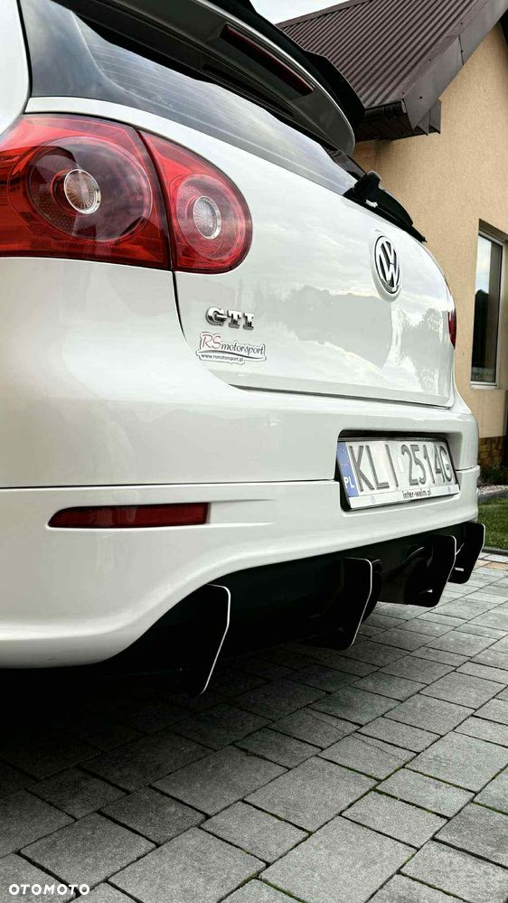 Volkswagen Golf - 6