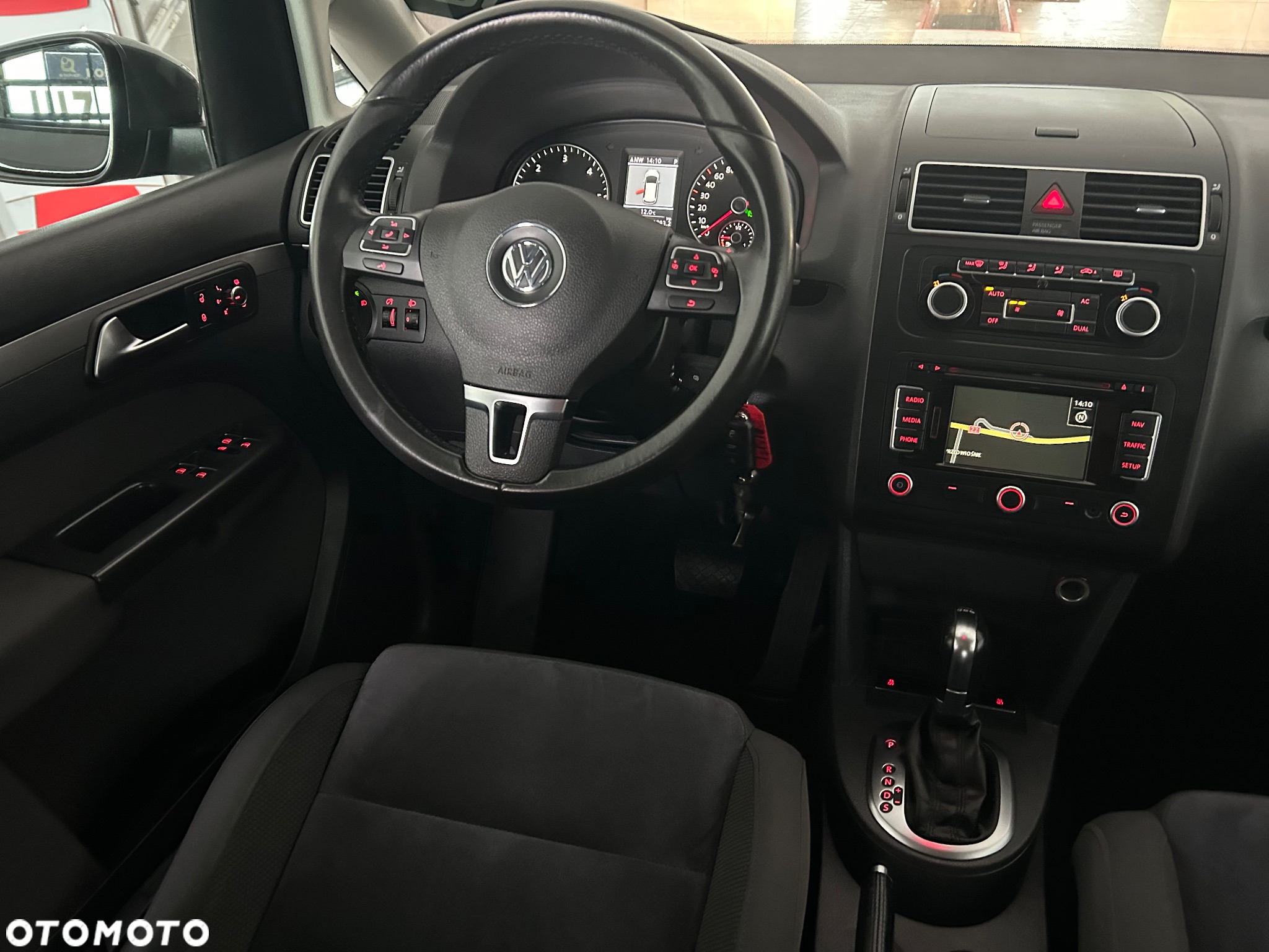 Volkswagen Touran 2.0 TDI BMT Comfortline Plus DSG - 20