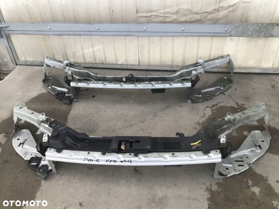 Pas przedni Volvo V50 S40 II 04-12r. wzmocnienie ramka okular reflektora oryginalne - 1