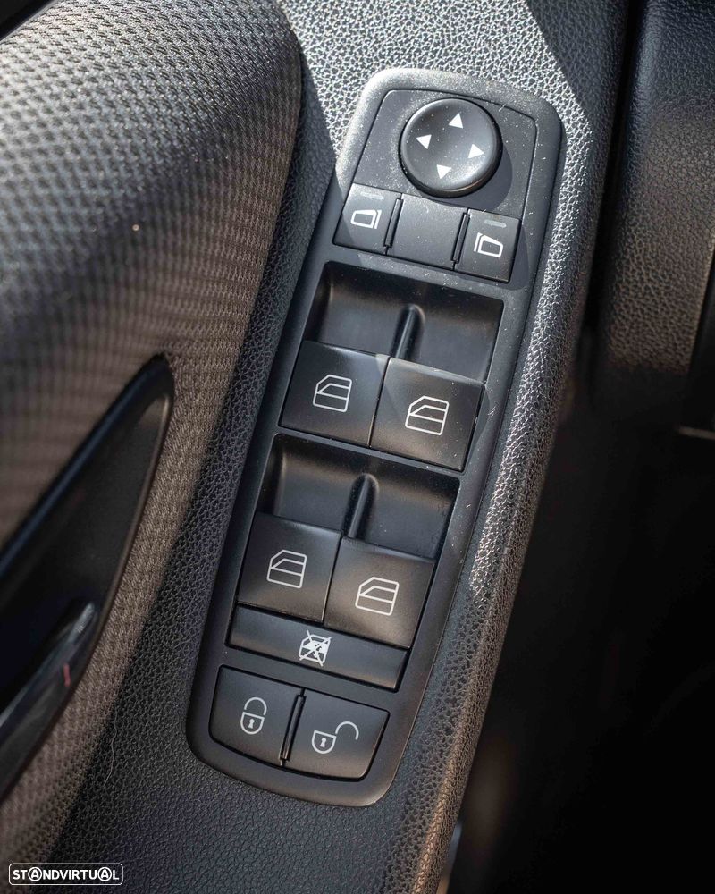Mercedes-Benz A 170 Autotronic Avantgarde - 28