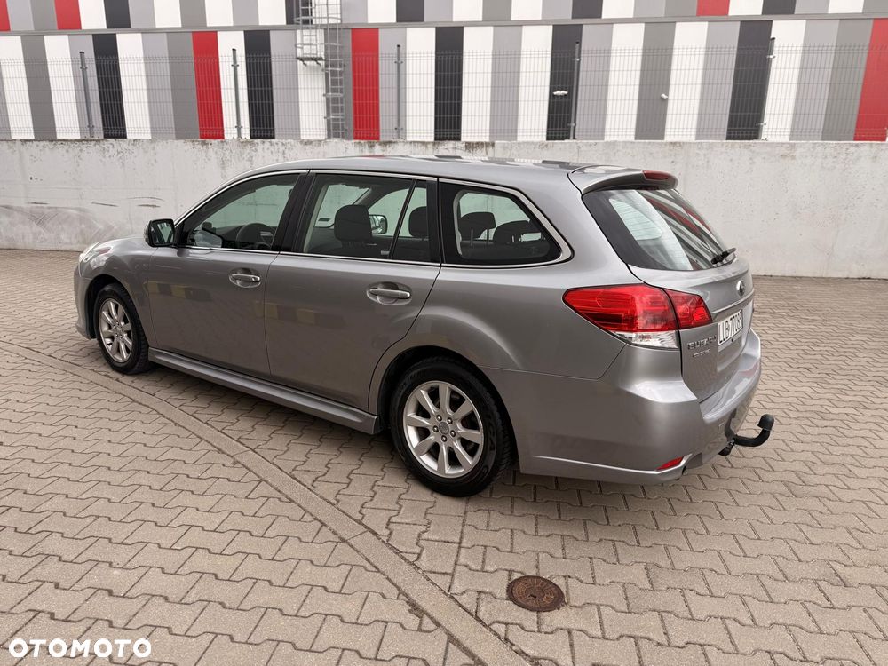 Subaru Legacy - 11