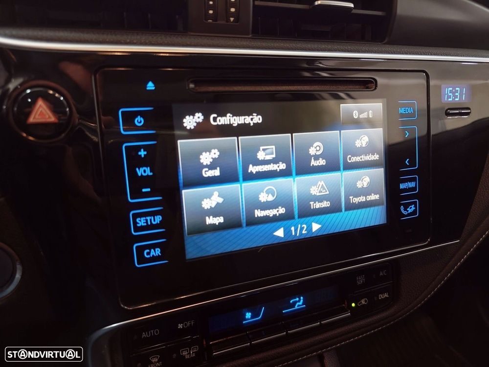 Toyota Auris Touring Sports 1.8 HSD Exclusive+Navi - 27